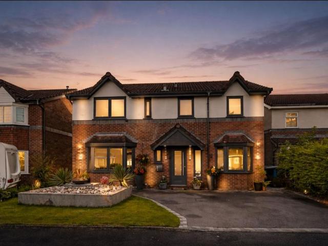 House for sale in Brooksbottom, Bury
