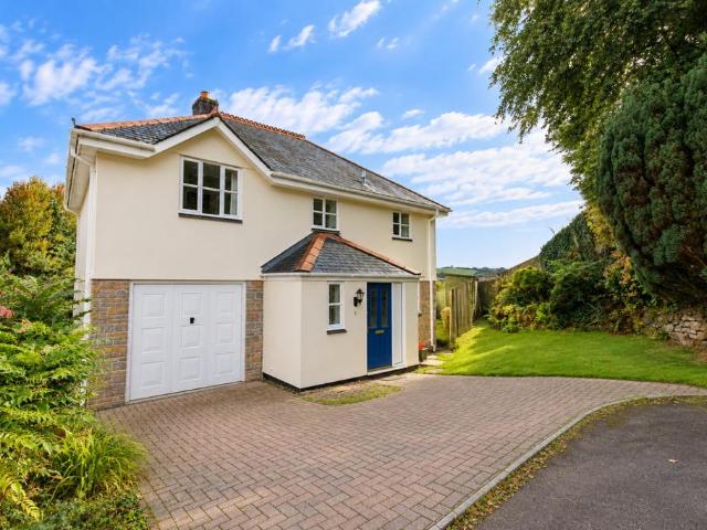 House for sale in Lostwithiel, Cornwall