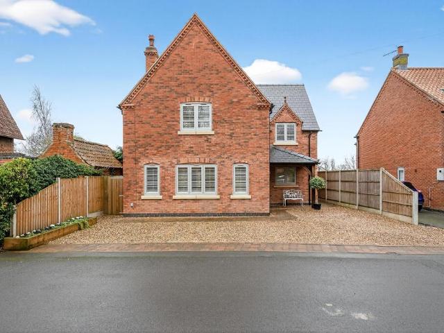 House for sale in Alverton, East Midlands