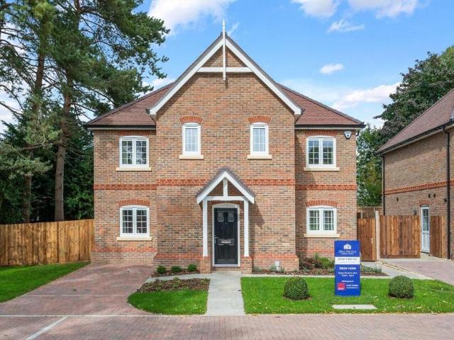 House for sale in Red Hill, Surrey