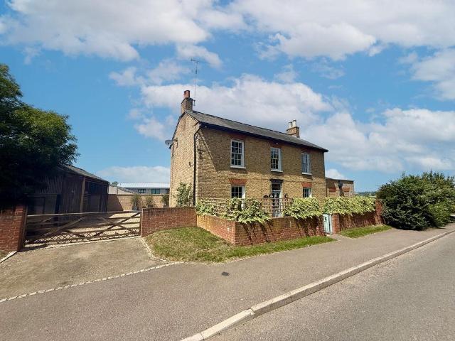 House for sale in Tebworth, Bedfordshire