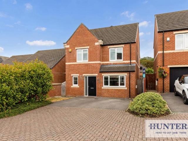 House for sale in Apperley Bridge, West Yorkshire