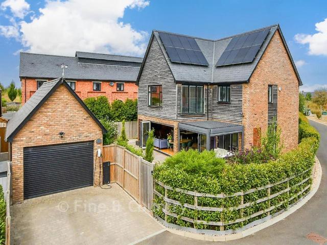 House for sale in Woodnesborough, Ash