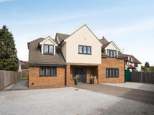 House for sale in Yiewsley, Greater London