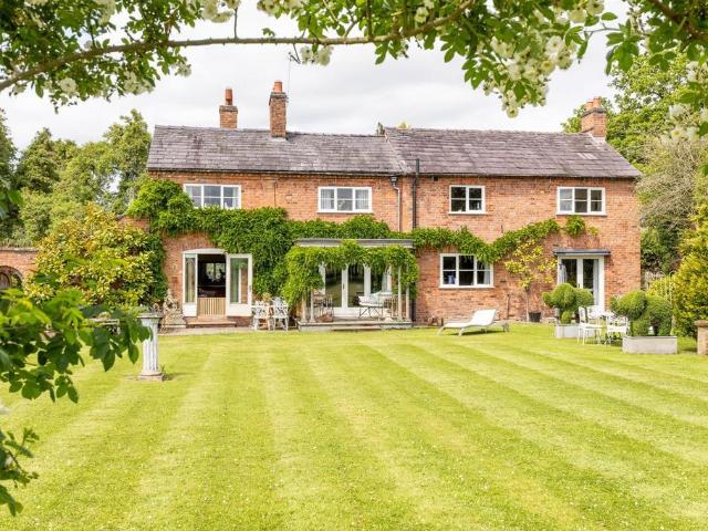 House for sale in Burland and Acton