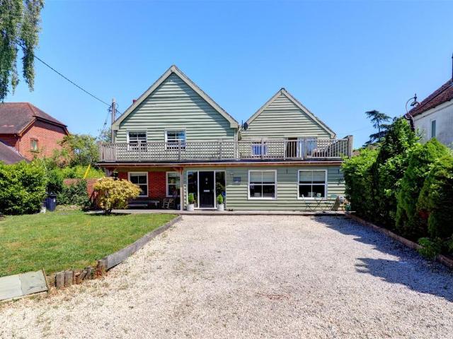 House for sale in Barton Stacey, Hampshire
