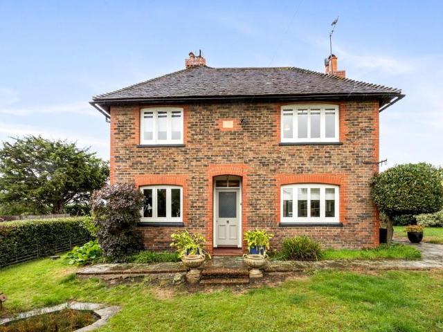 House for sale in Horsham, West Sussex
