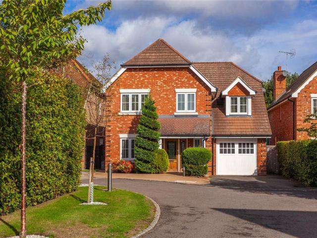 House for sale in Woodley