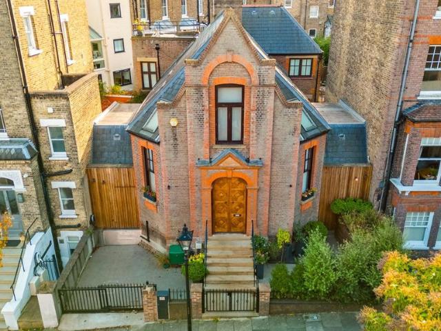 House for sale in Belsize Park, Greater London