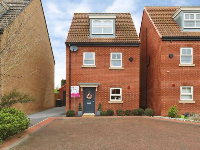 House for sale in Bramley, South Yorkshire