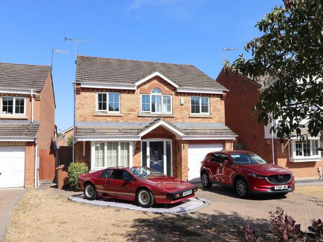 House for sale in Poplars, Shephall
