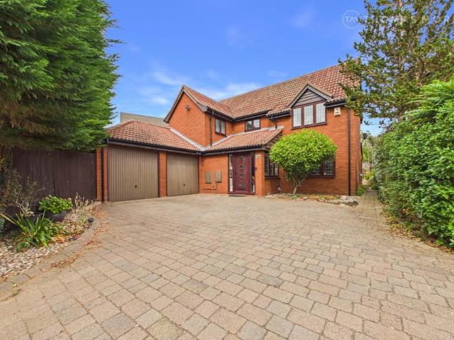 House for sale in Huntingdon, Cambridgeshire