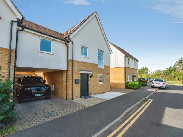 House for sale in Little Thurrock, Chadwell St Mary