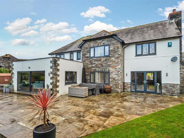 House for sale in St Mellion, Cornwall
