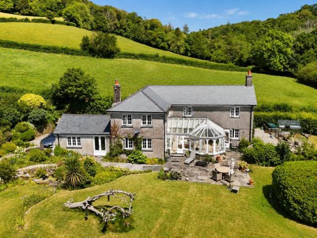 House for sale in St. Winnow, Cornwall