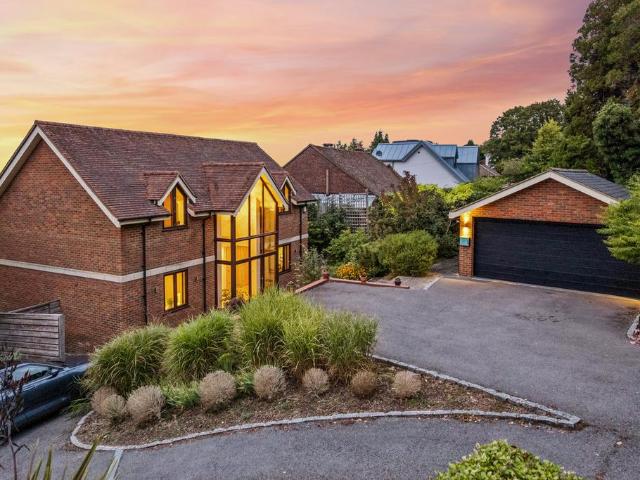 House for sale in Lacey Green, Buckinghamshire
