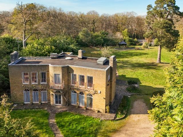 House for sale in Denham