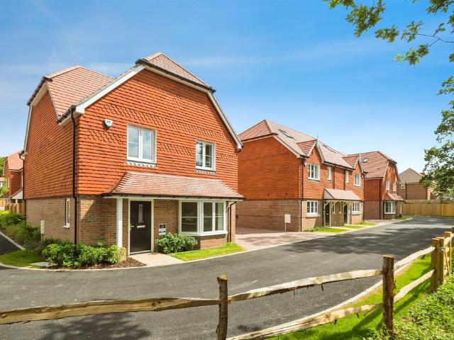 House for sale in Perryfields, West Sussex