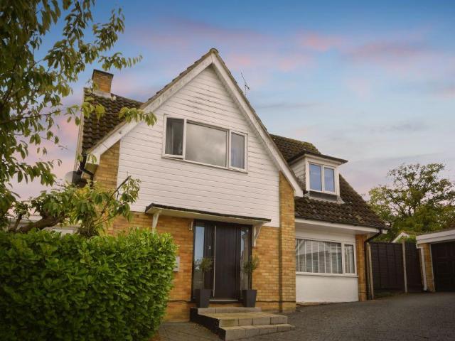 House for sale in Chipping Hill, Essex