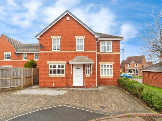 House for sale in Elton