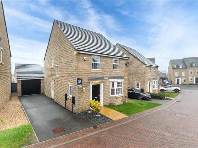 House for sale in Cullingworth, West Yorkshire