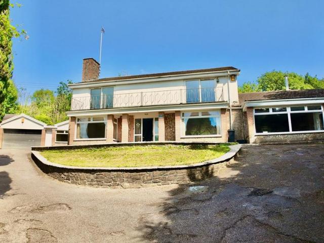 House for sale in Bedlinog, Trelewis