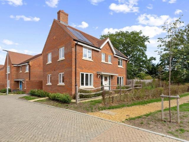 House for sale in Ash, Guildford