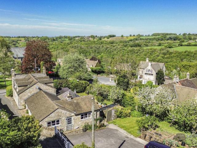 House for sale in Eastcombe, Stroud