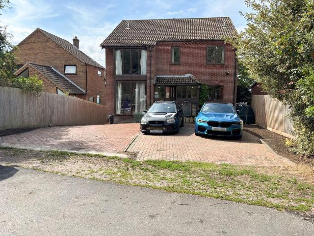 House for sale in St Olaves, Great Yarmouth