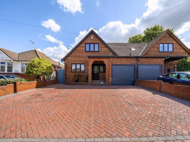House for sale in Maypole, Dartford