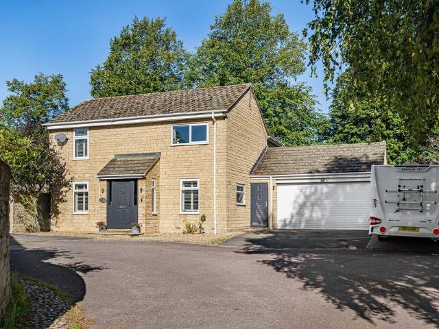 House for sale in Black Bourton, Oxfordshire