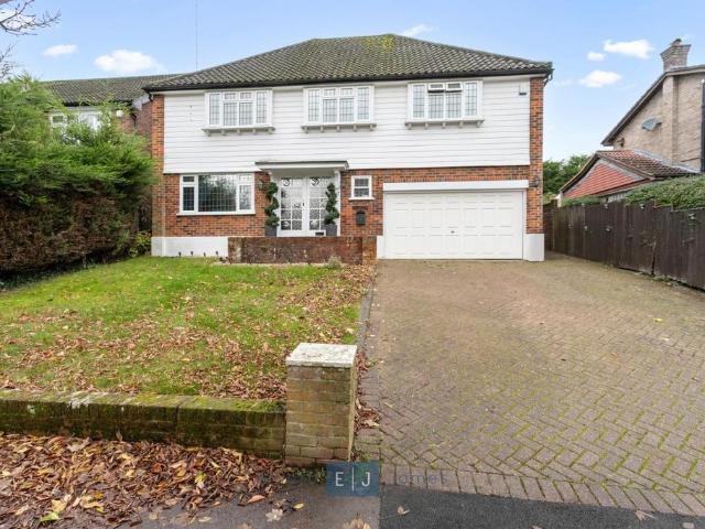 House for sale in Debden Green, Epping