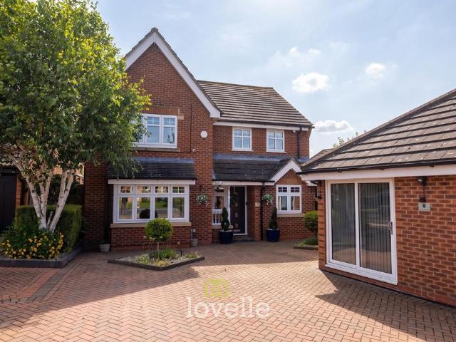 House for sale in Healing, North East Lincolnshire
