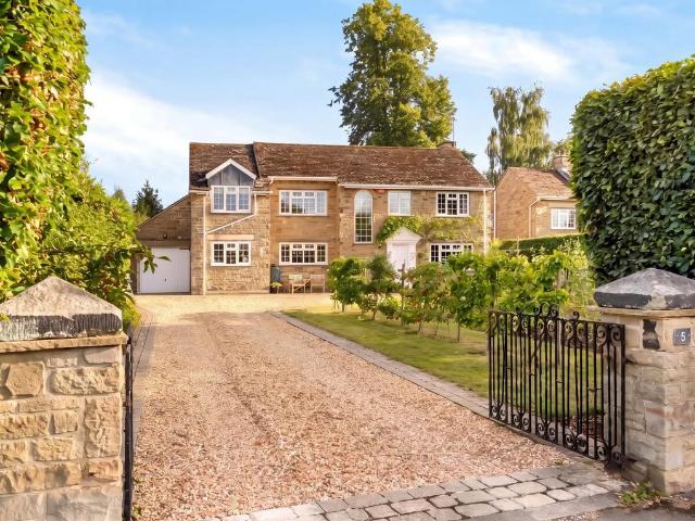 House for sale in Wetherby, West Yorkshire