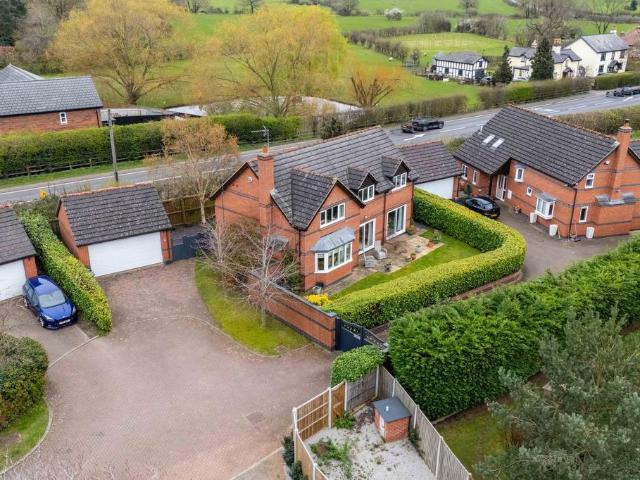 House for sale in Milton Green, Two Mills