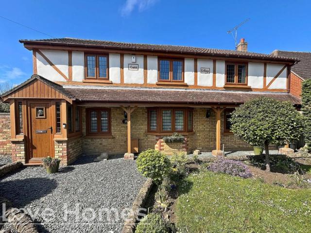 House for sale in Westoning, Bedfordshire