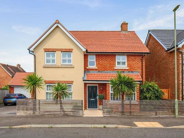 House for sale in Hampshire Farm, Spring Vale