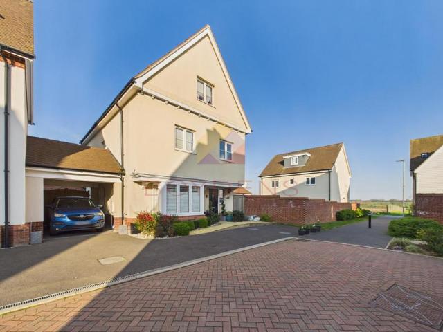 House for sale in Fordham Heath, Essex