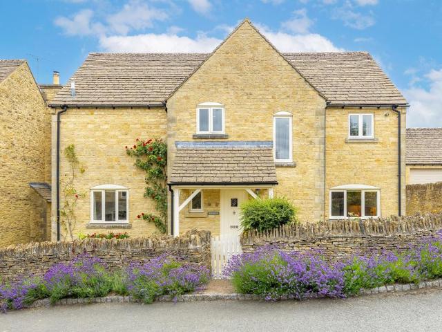 House for sale in Fossebridge, Gloucestershire