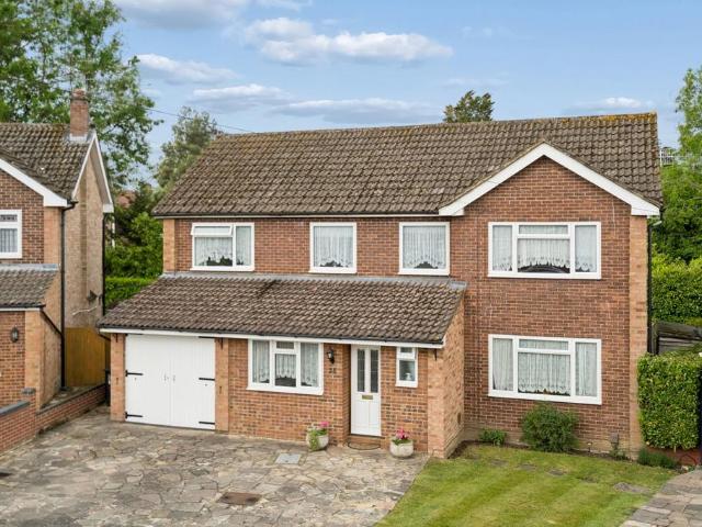 House for sale in Watford Heath, North Watford