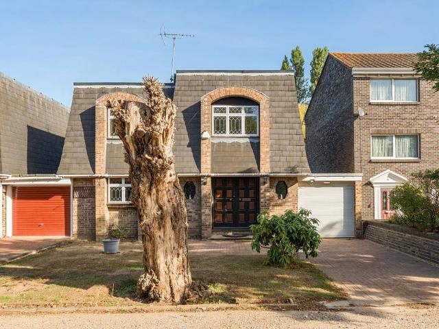 House for sale in Staines-upon-Thames, Surrey