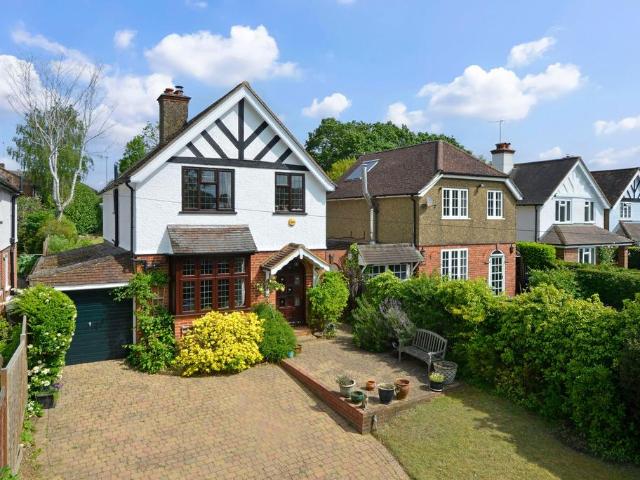 House for sale in Fole, Surrey