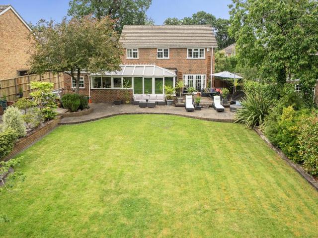 House for sale in Clewer Green, Windsor