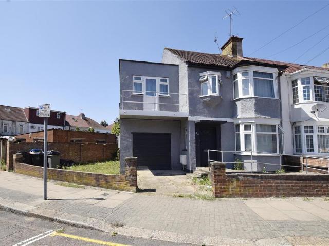 House for sale in Alperton, Greater London