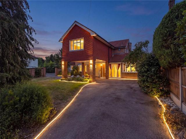 House for sale in Corbets Tey, Greater London