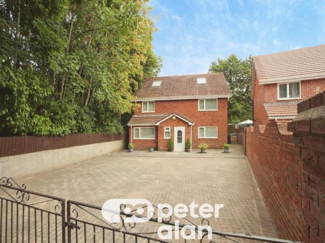 House for sale in Maesglas, Wales