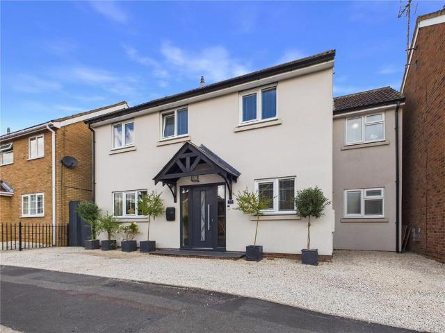 House for sale in Chipping Hill, Essex