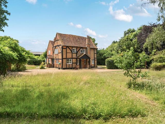 House for sale in Windlesham, Surrey Heath