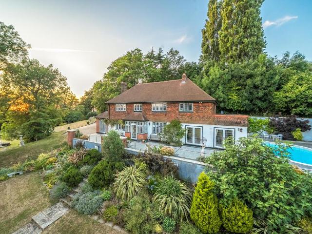 House for sale in Greater London