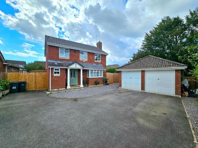 House for sale in Gloucester, Gloucestershire